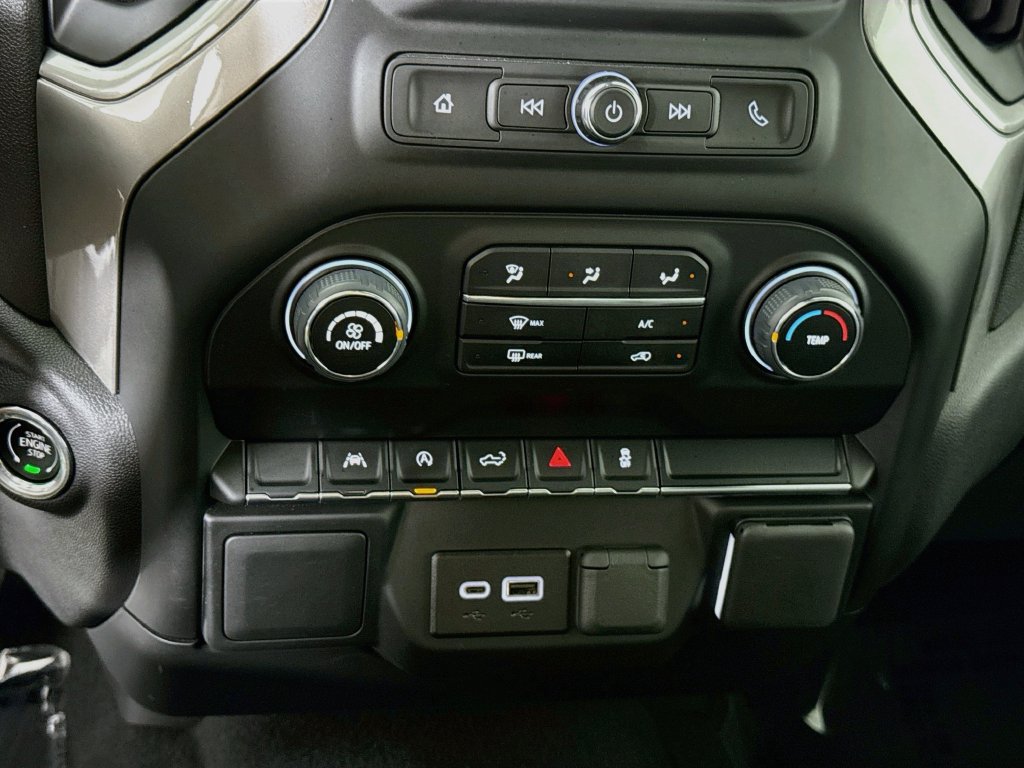 Used 2026 Chevrolet Silverado 1500 Custom w/ LPO, Dark Essentials Package AWD/4WD image 7