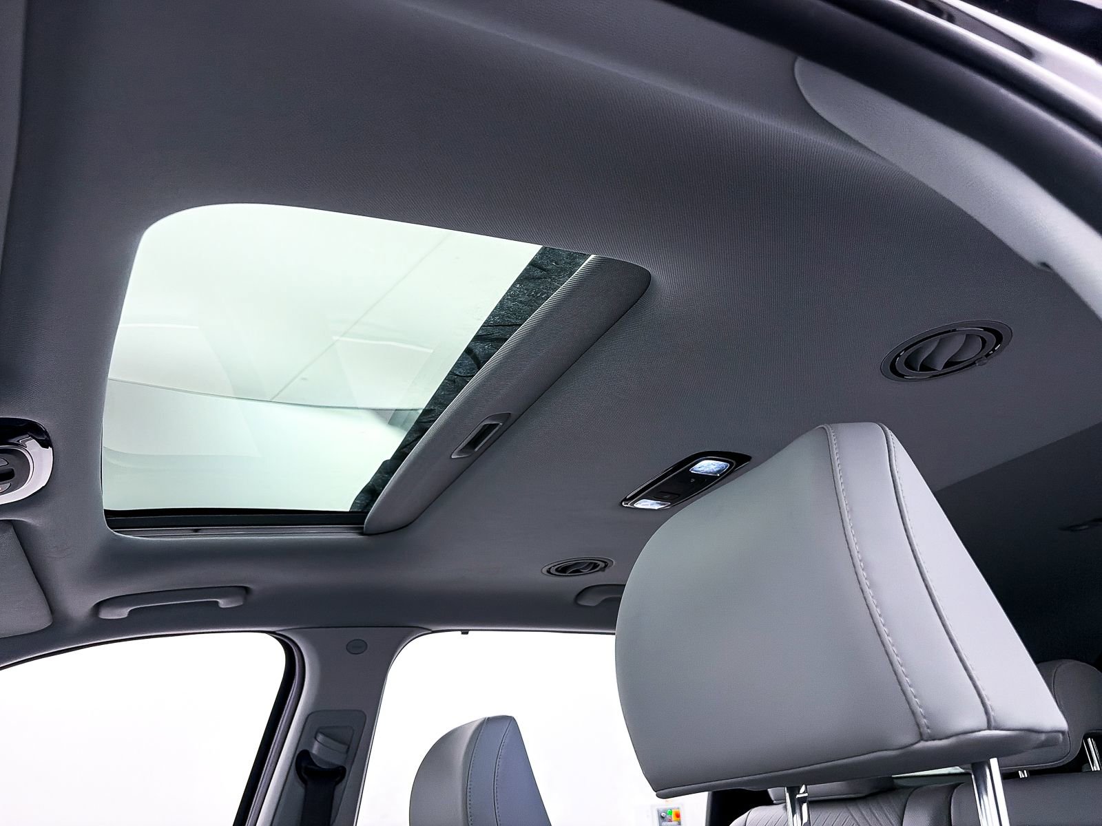 Used 2024 Hyundai Palisade SEL image 3