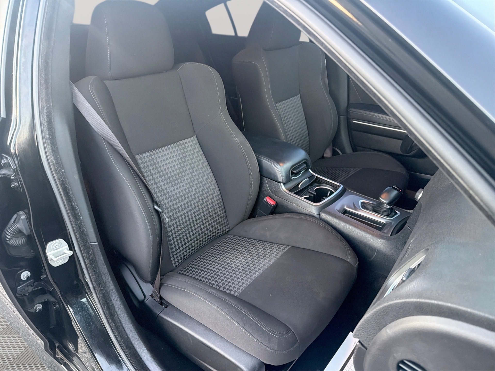 Used 2023 Dodge Charger R/T w/ Navigation & Travel Group RWD image 27