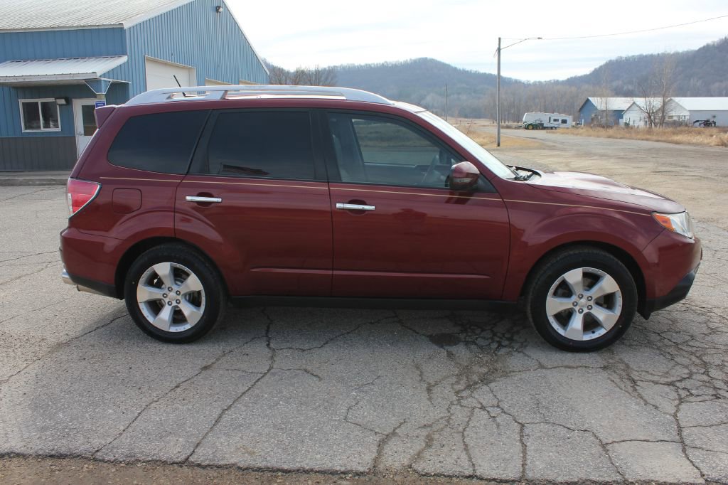 Used 2011 Subaru Forester 2.5XT Touring AWD/4WD image 5