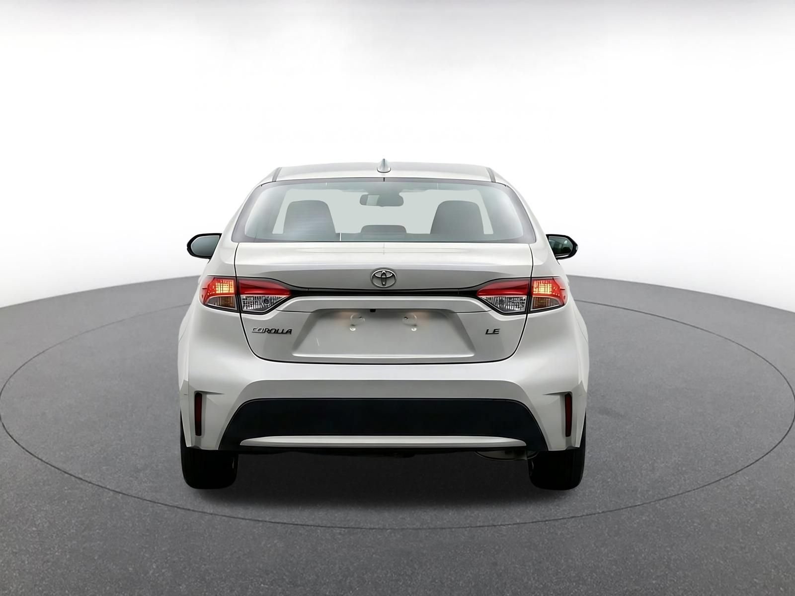 Used 2025 Toyota Corolla LE FWD image 7