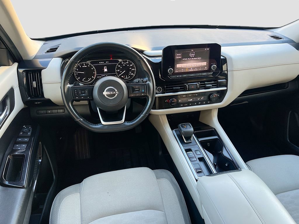 Used 2022 Nissan Pathfinder SV w/ SV Black Package image 19