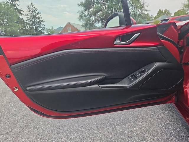 Used 2019 MAZDA MX-5 Miata Grand Touring RWD image 11