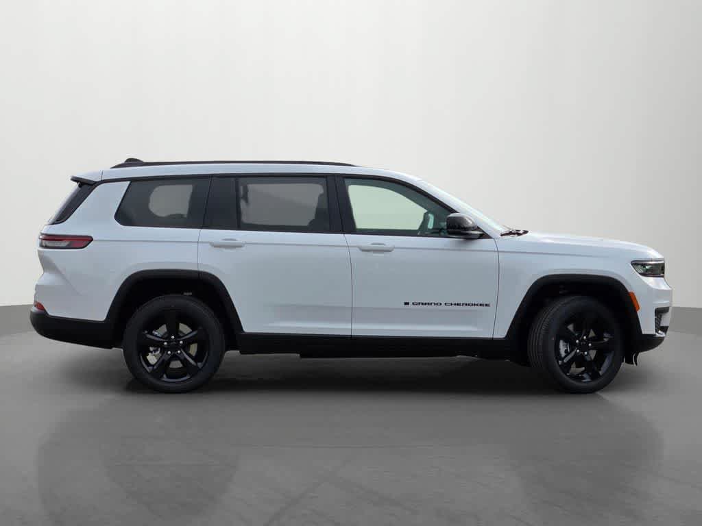 New 2025 Jeep Grand Cherokee L Altitude AWD/4WD image 7