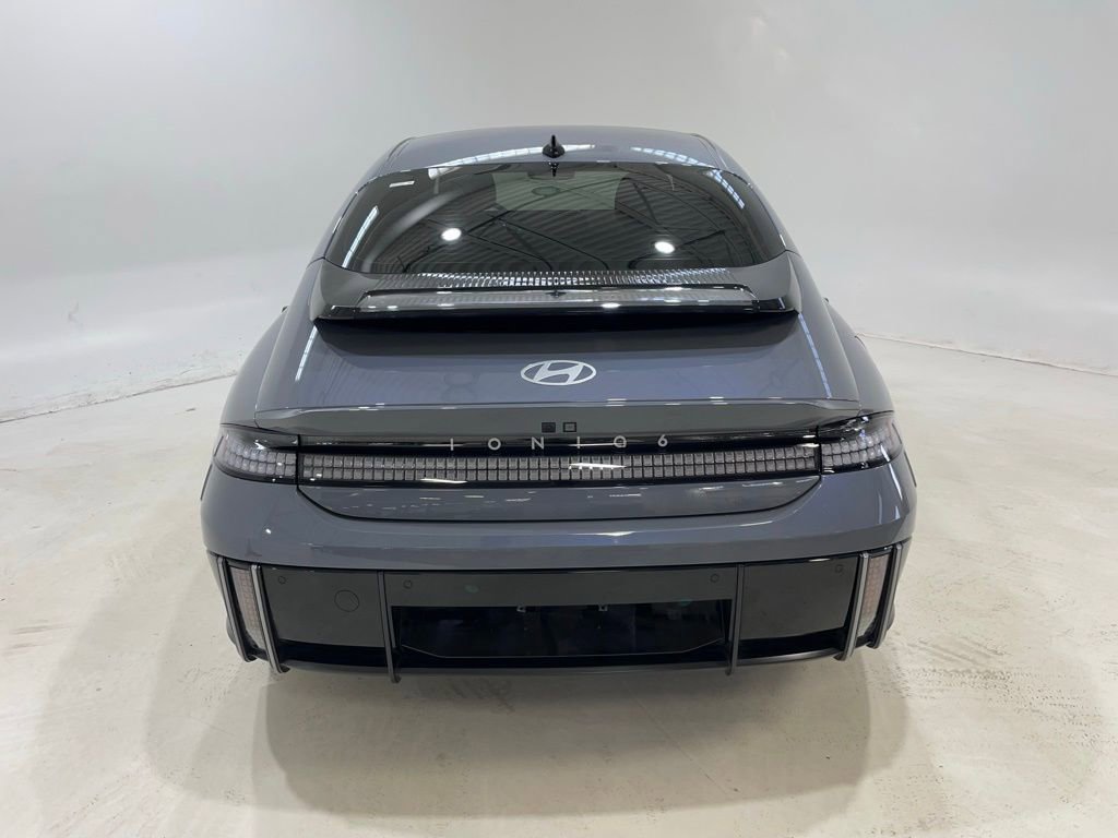 Used 2024 Hyundai Ioniq 6 Limited image 17