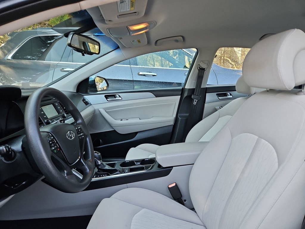 Used 2016 Hyundai Sonata SE image 22