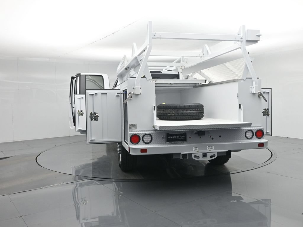 New 2026 Ford F350 XL w/ XL Chrome Package RWD image 42