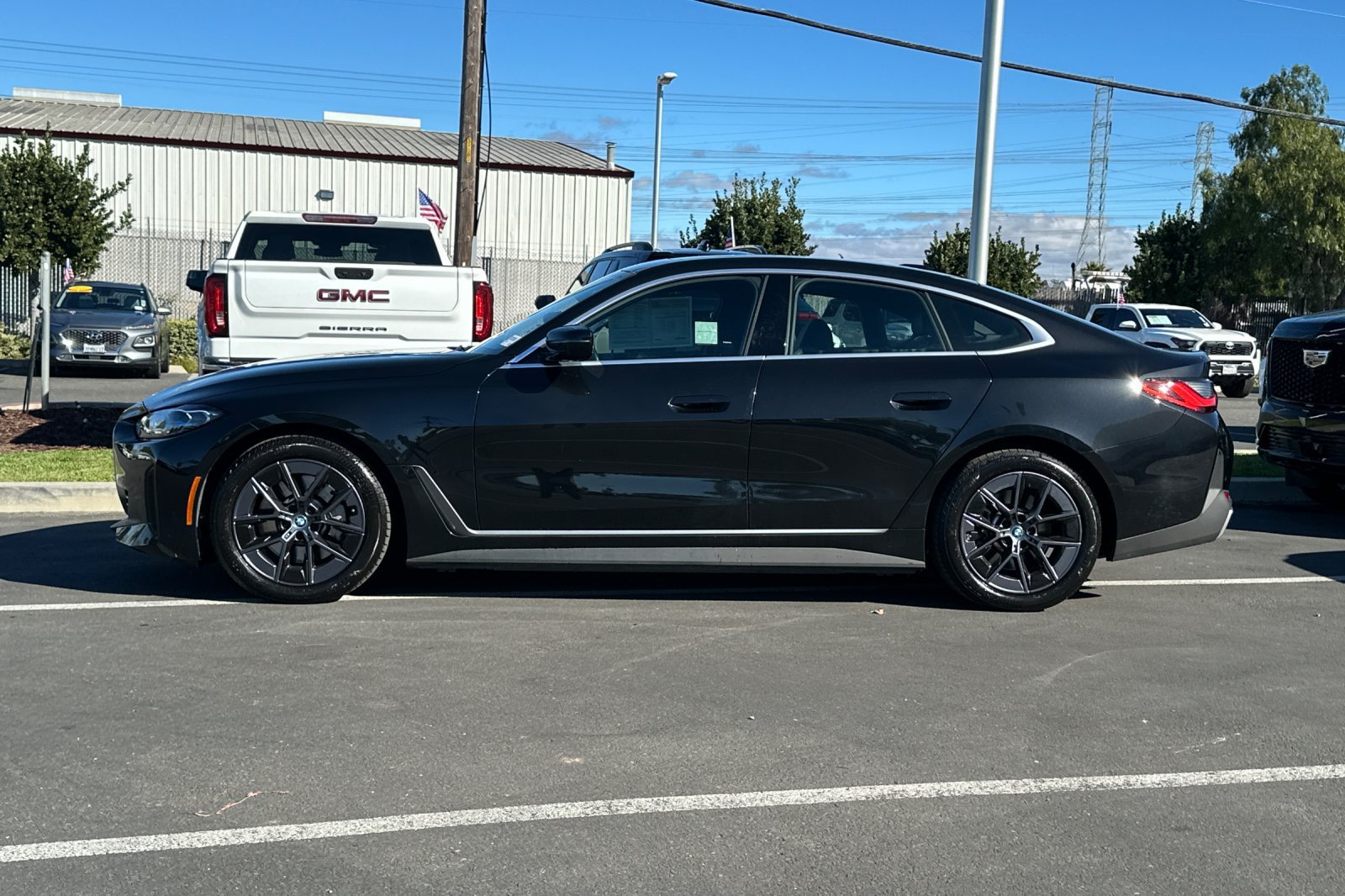 Used 2023 BMW i4 eDrive40 w/ Premium Package RWD image 7