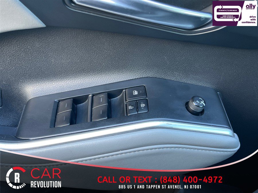 Used 2022 Toyota Highlander XLE AWD/4WD image 20