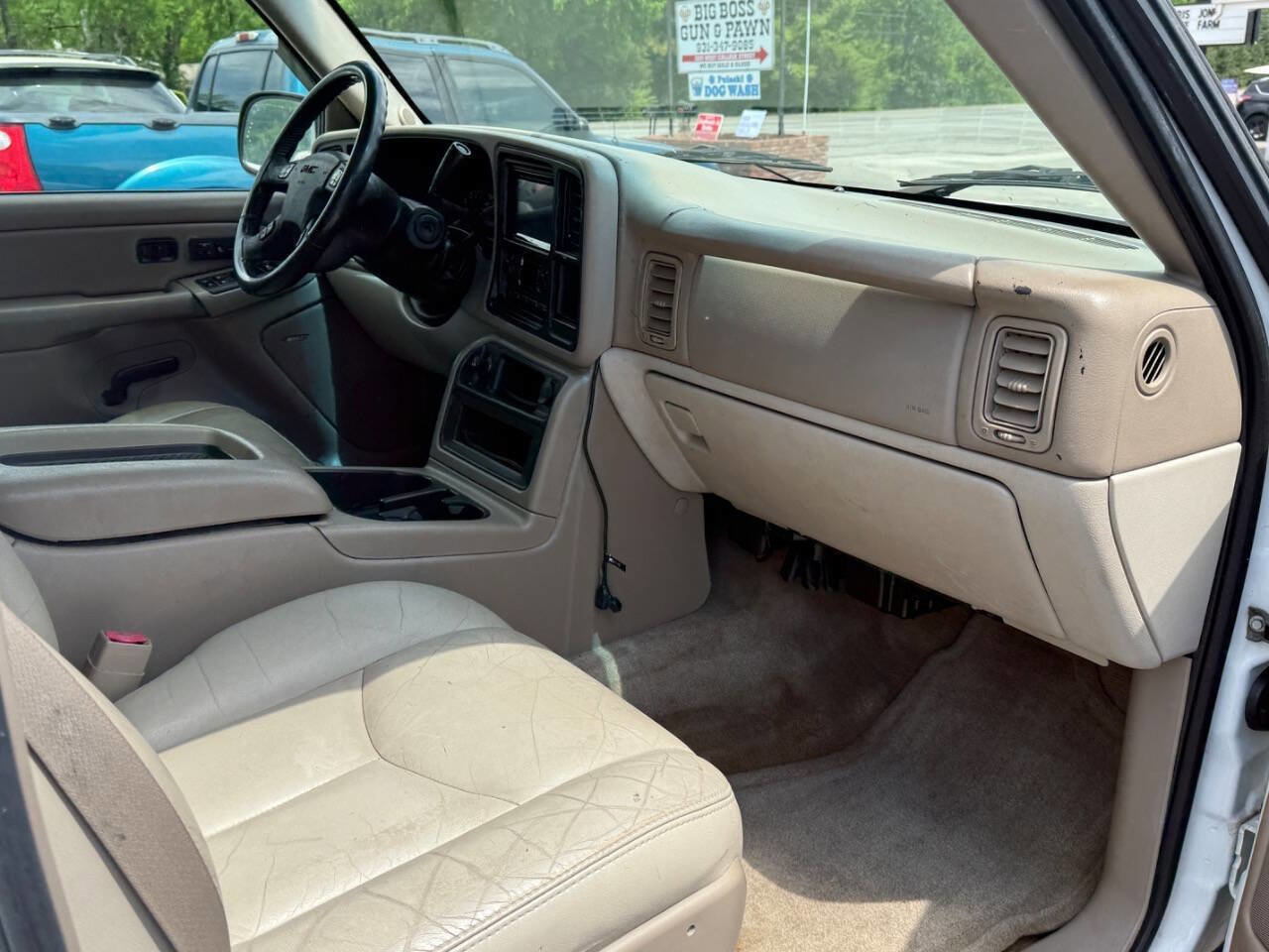 Used 2004 GMC Yukon XL SLT w/ Preferred Equipment Group RWD image 29