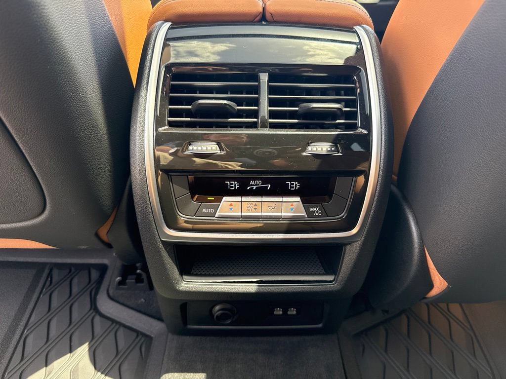 Certified 2024 BMW X7 xDrive40i w/ M Sport Package AWD/4WD image 22