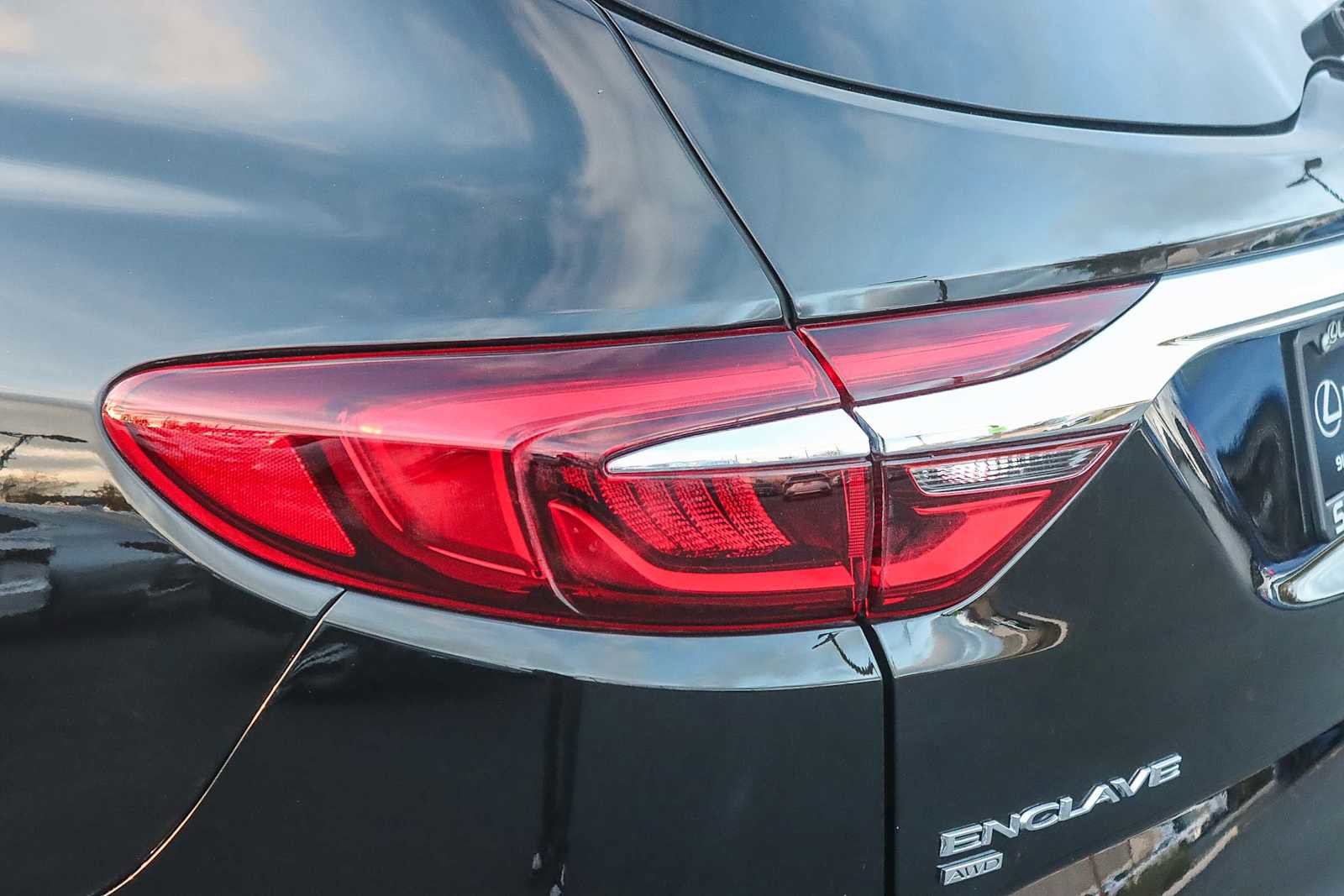 Used 2021 Buick Enclave Avenir w/ Avenir Technology Package image 8