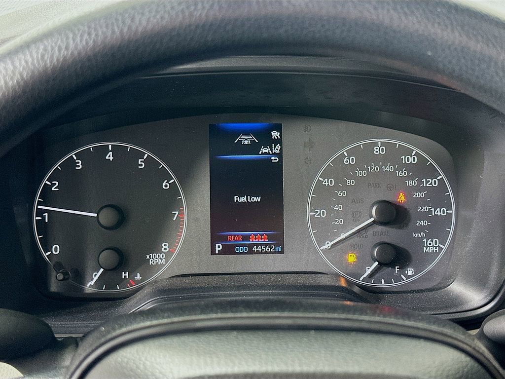 Used 2025 Toyota Corolla LE image 24