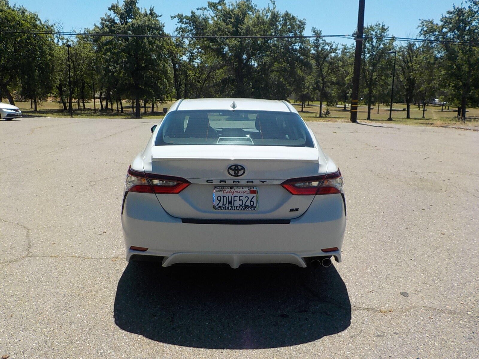 Used 2023 Toyota Camry SE FWD image 11