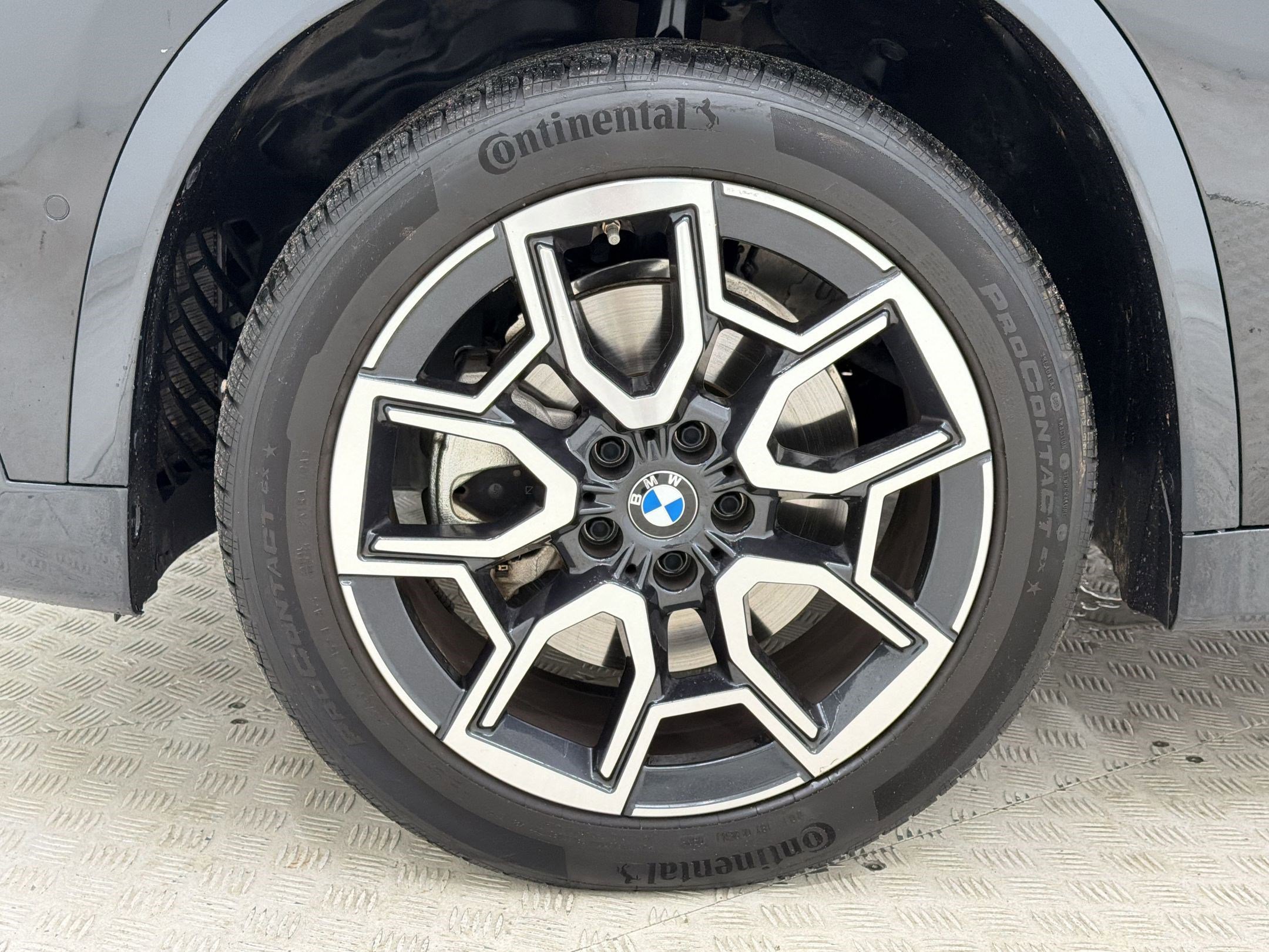 Used 2025 BMW X1 xDrive28i w/ Premium Package AWD/4WD image 12