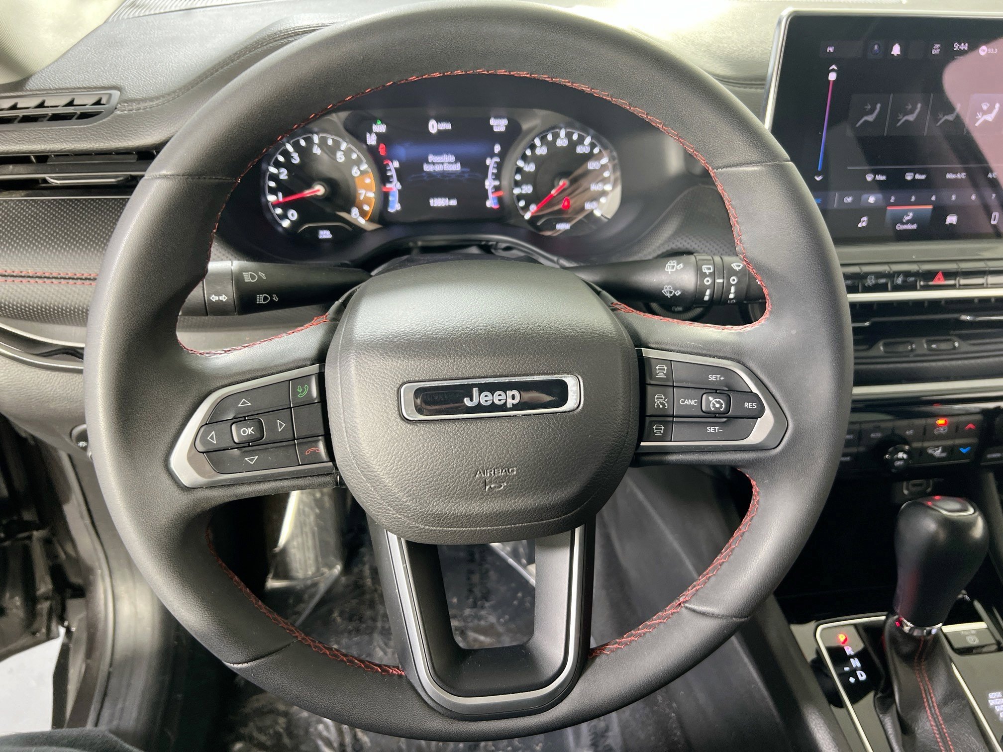 Used 2022 Jeep Compass Trailhawk AWD/4WD image 11