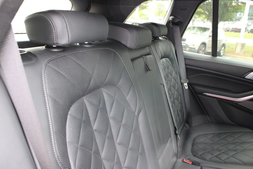 Used 2026 BMW X5 xDrive40i w/ M Sport Package AWD/4WD image 21