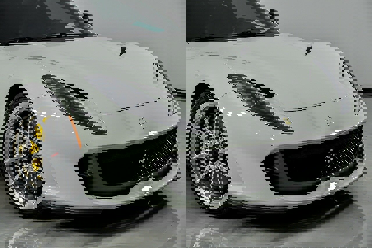 Used 2018 Ferrari 812 Superfast RWD image 3