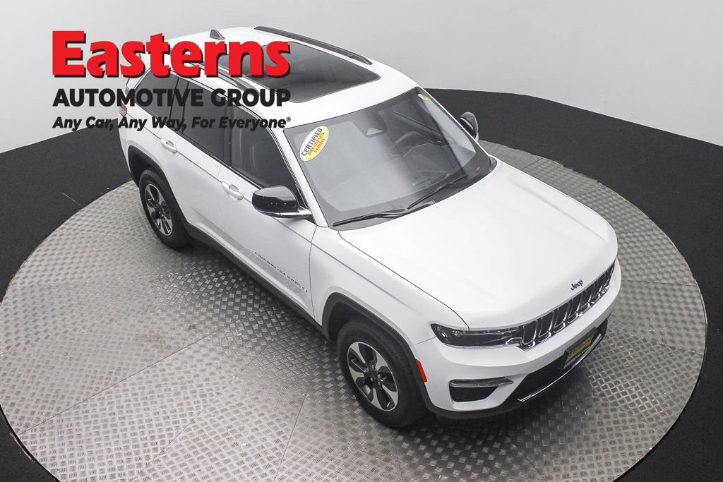 Used 2023 Jeep Grand Cherokee 4WD 4xe image 3