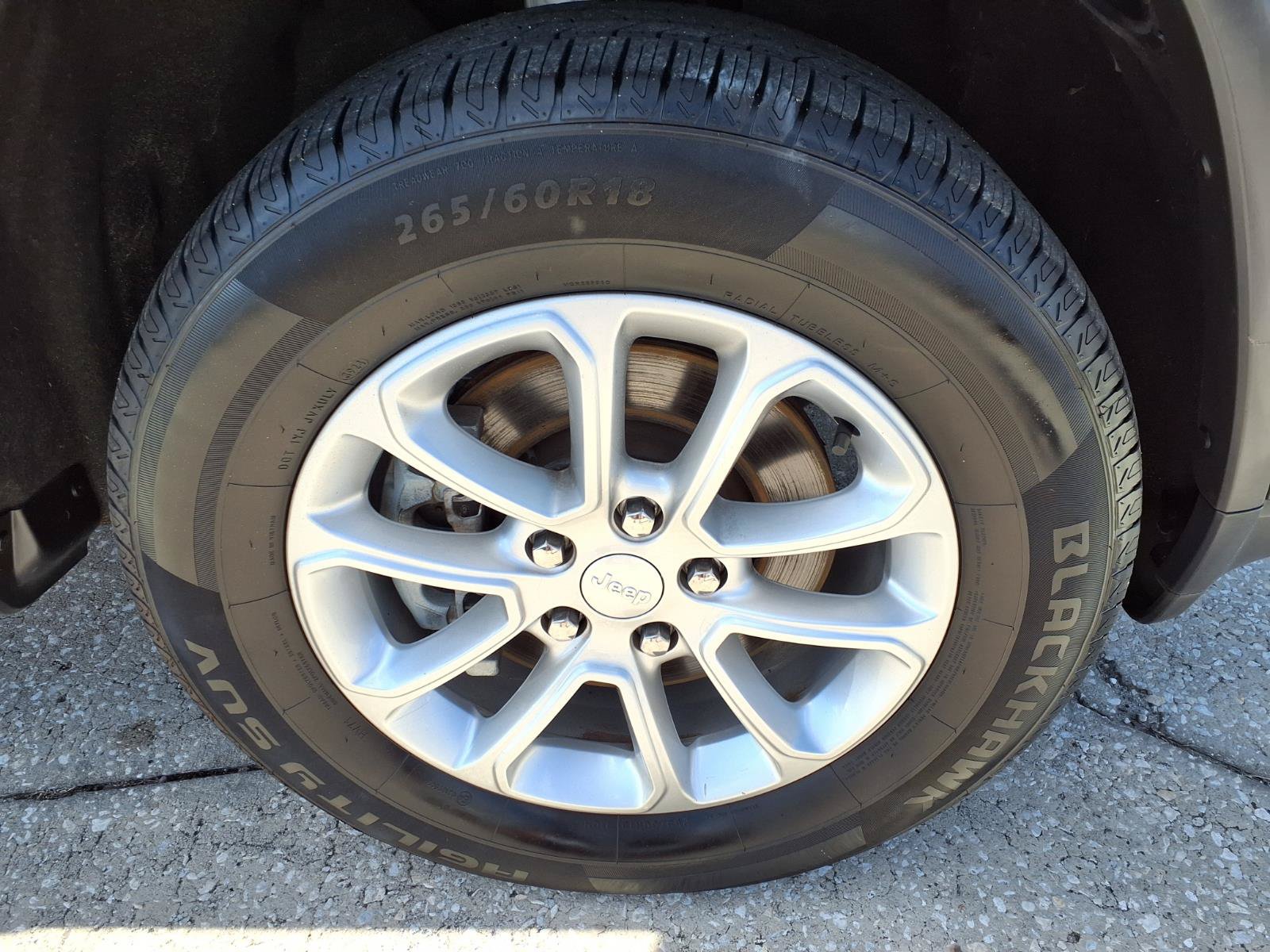 Used 2021 Jeep Grand Cherokee Laredo AWD/4WD image 9