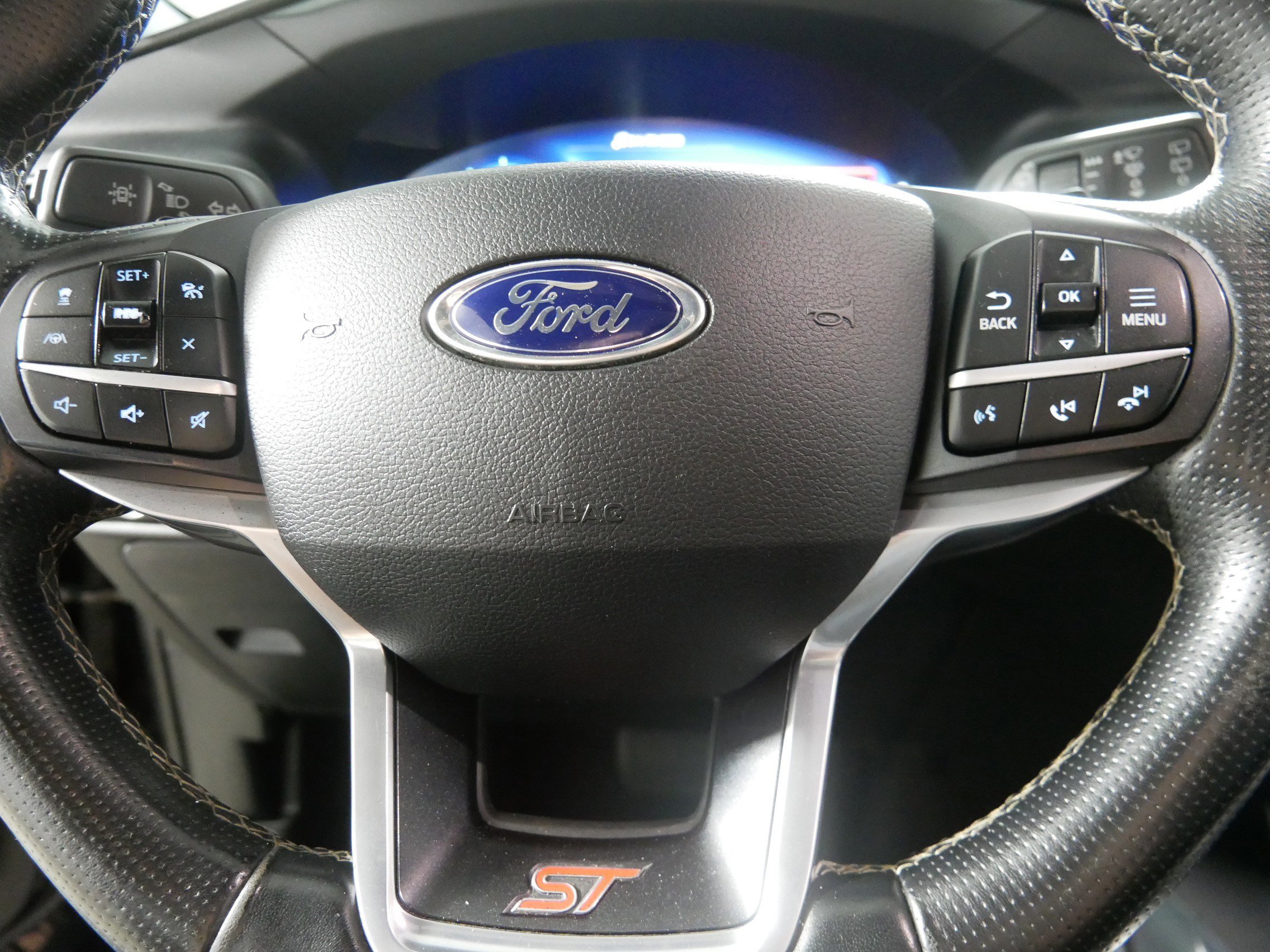 Used 2020 Ford Explorer ST w/ Premium Technology Package image 25