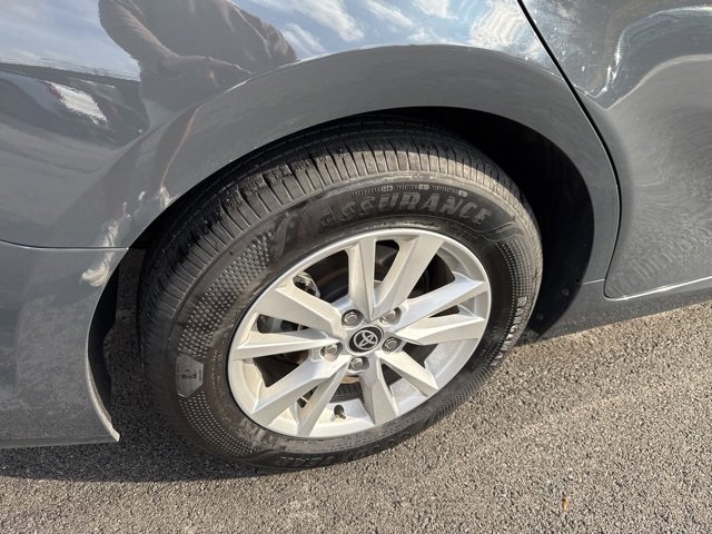 Used 2025 Toyota Camry LE image 9