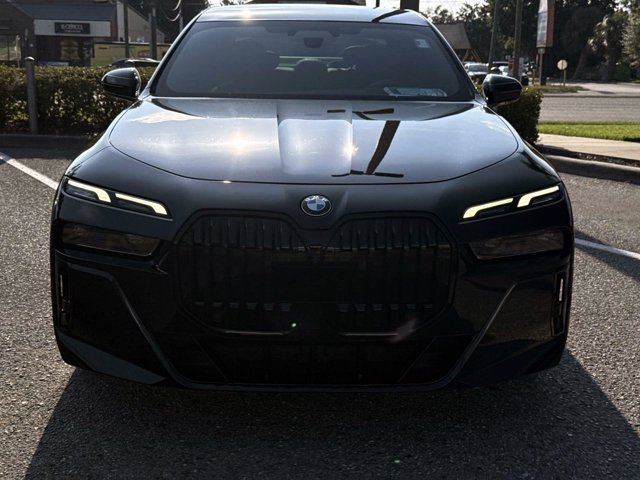 Used 2023 BMW i7 xDrive60 AWD/4WD image 8