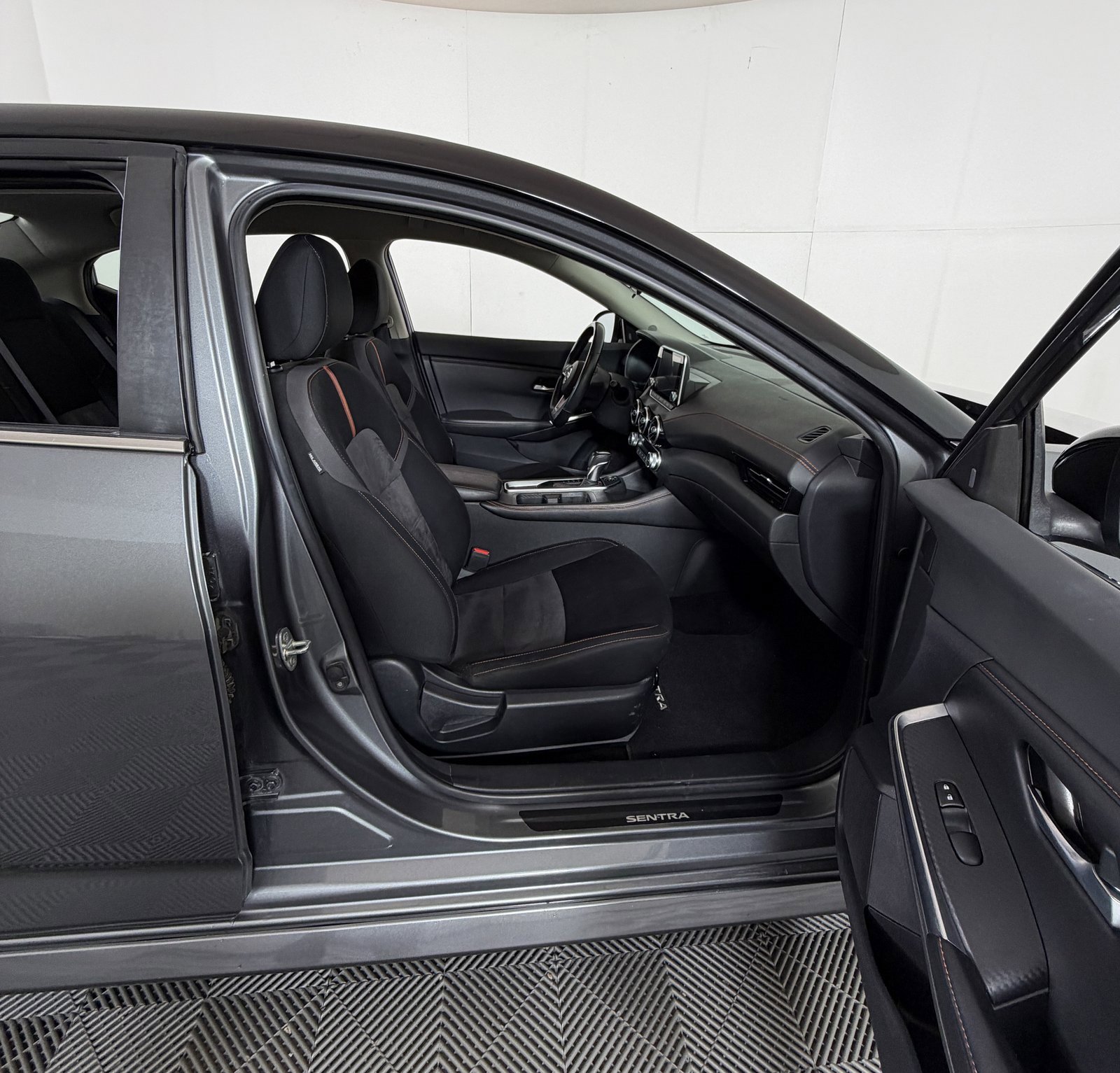 Used 2022 Nissan Sentra SR image 5