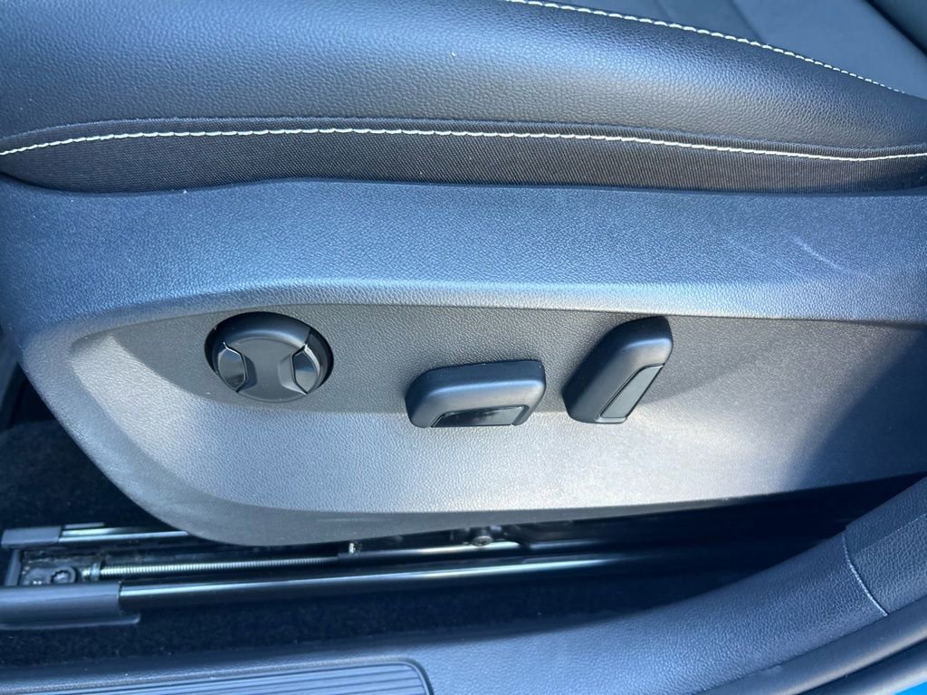 Certified 2023 Volkswagen Taos SE image 55