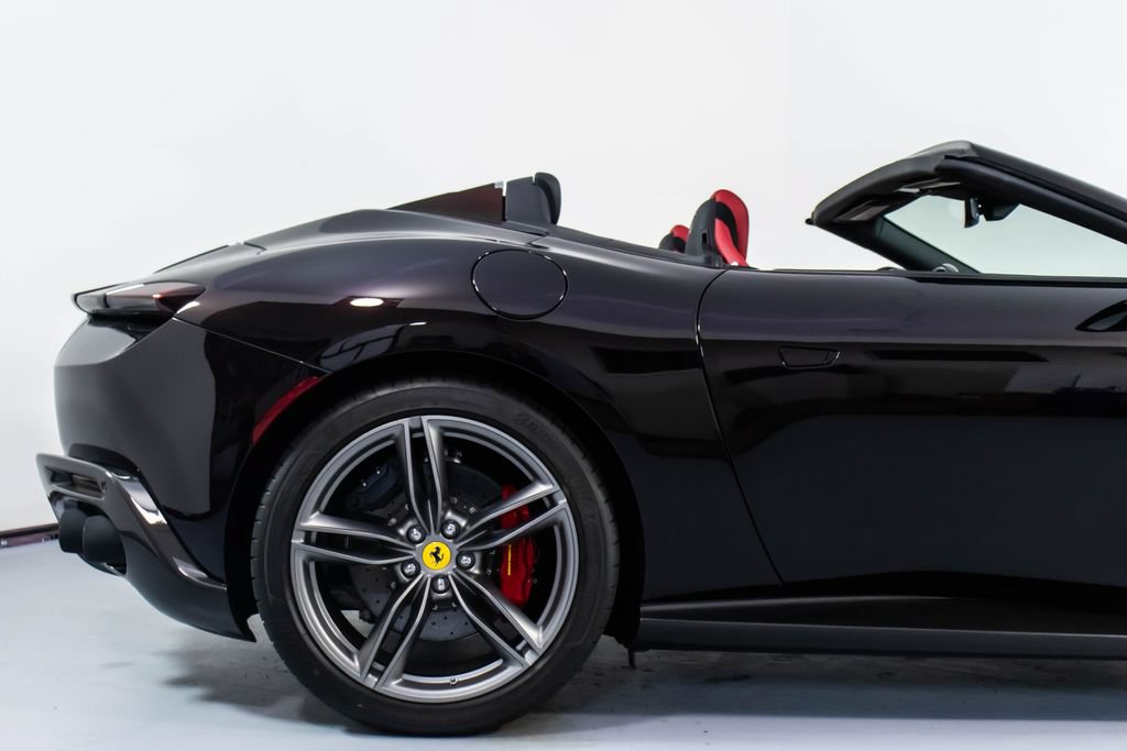 Certified 2024 Ferrari Roma Spider RWD image 17