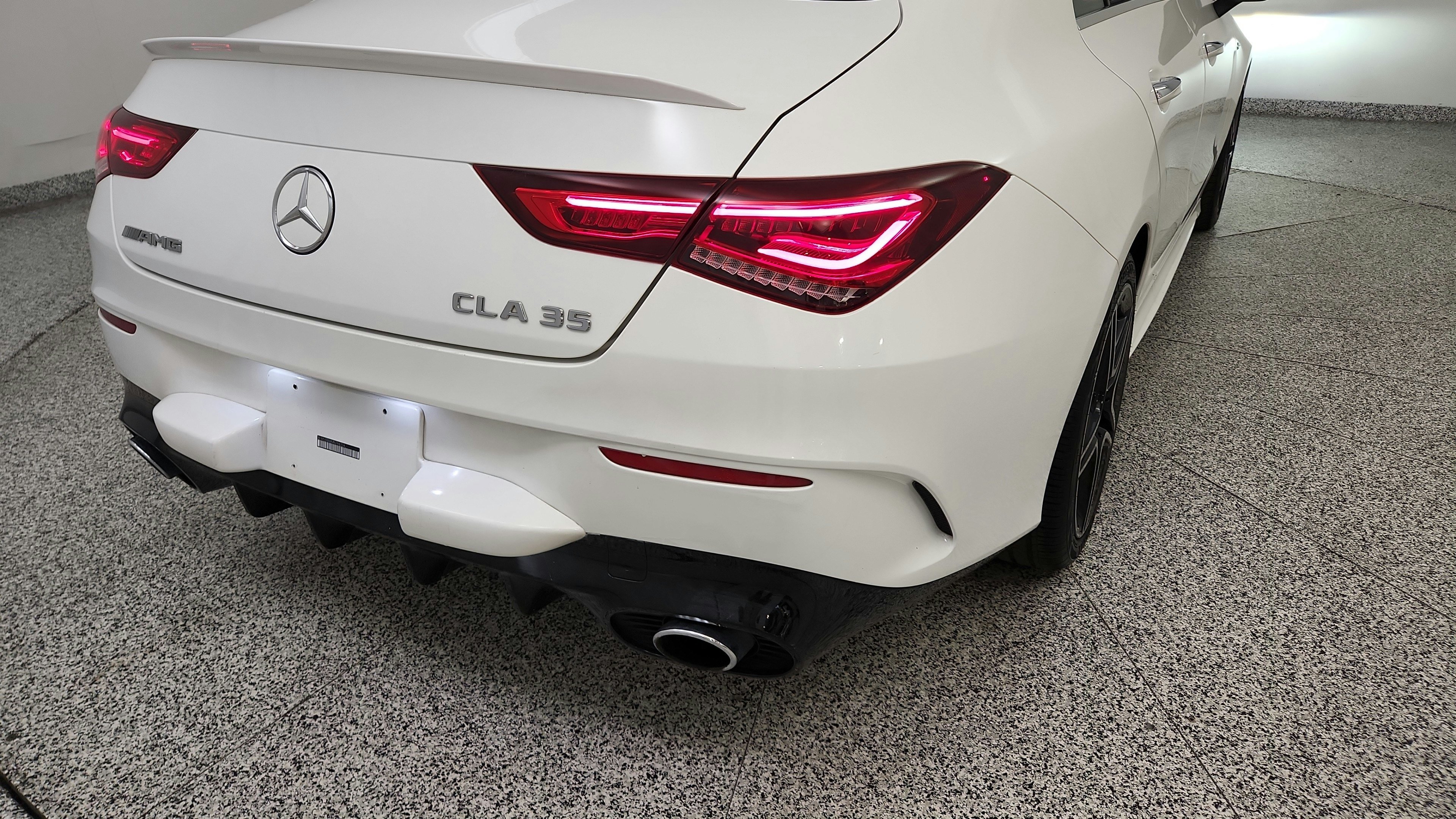 Used 2021 Mercedes-Benz CLA 35 AMG 4MATIC image 32