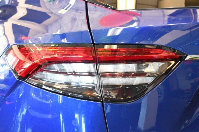 Used 2022 Maserati Levante Modena AWD/4WD image 17
