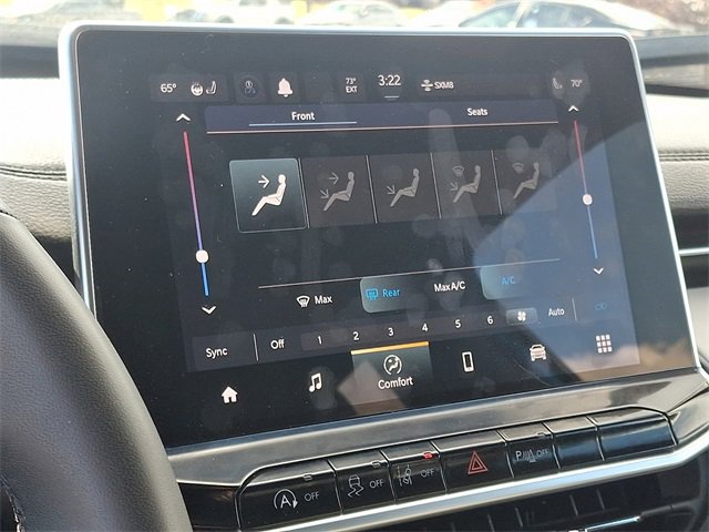 Used 2023 Jeep Compass Limited image 15