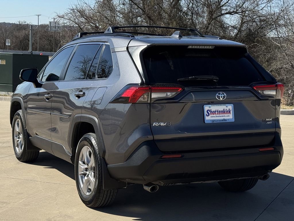 Used 2024 Toyota RAV4 XLE image 4