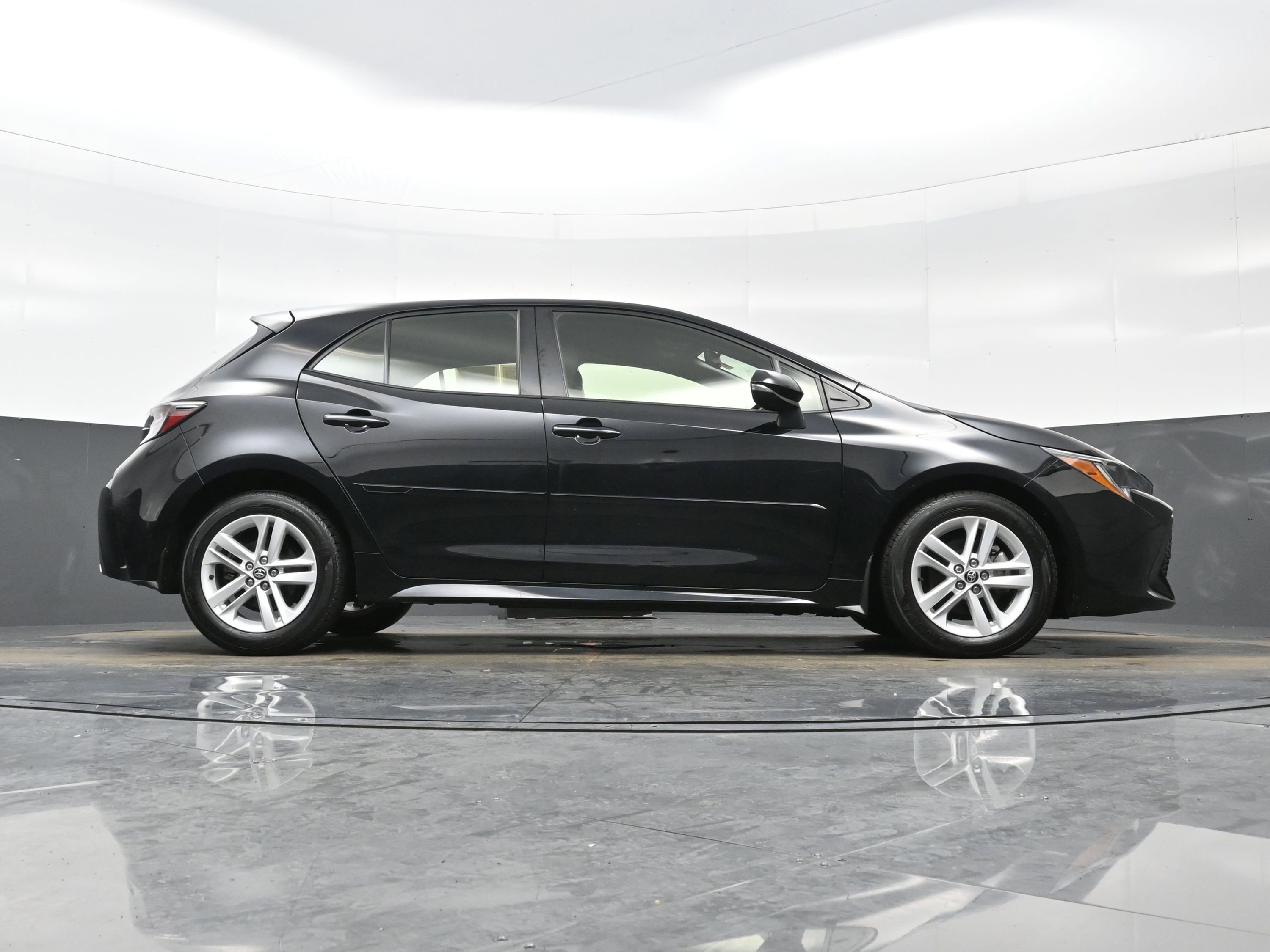 Used 2022 Toyota Corolla SE image 31