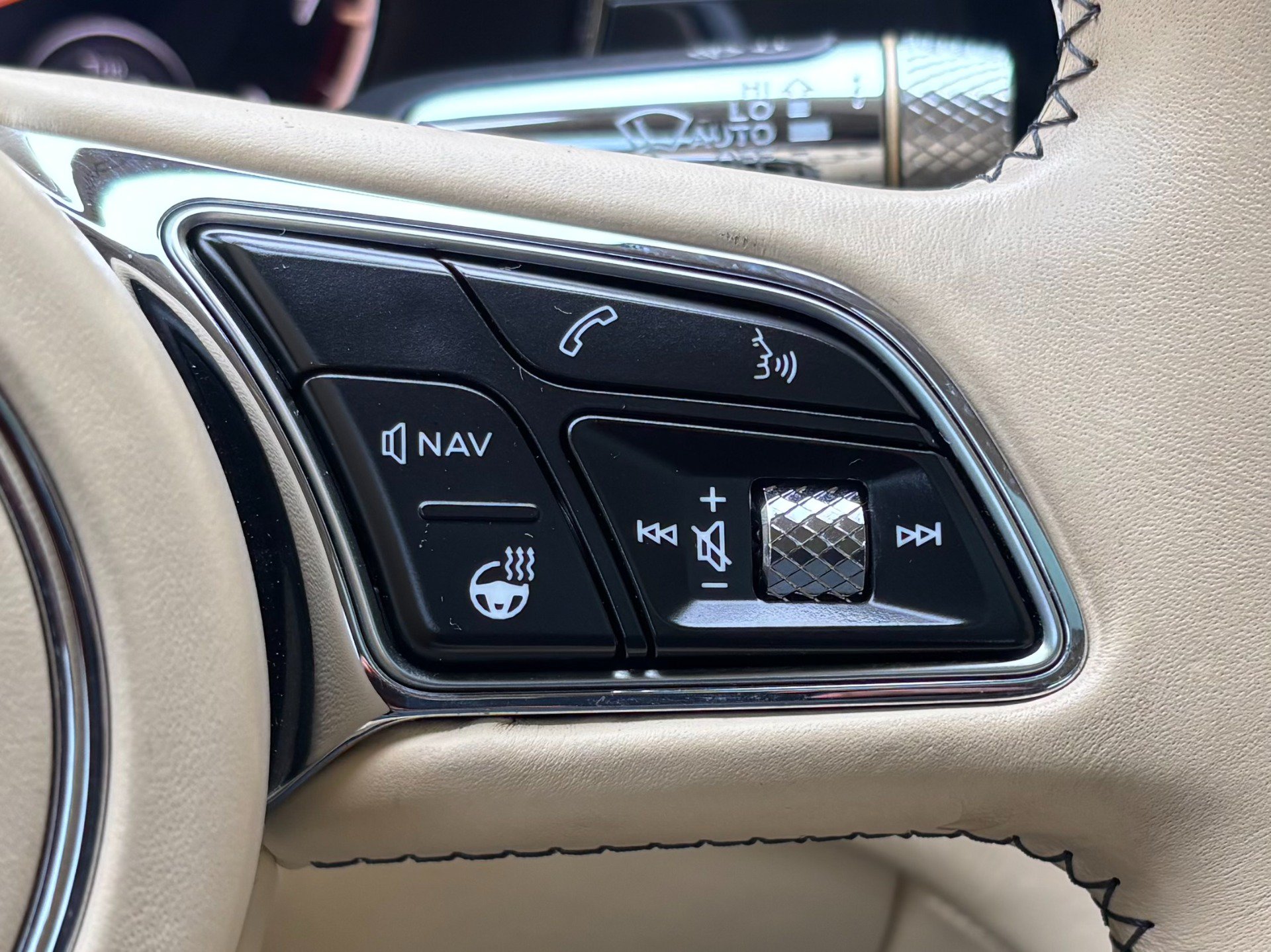 Used 2021 Bentley Flying Spur V8 AWD/4WD image 31