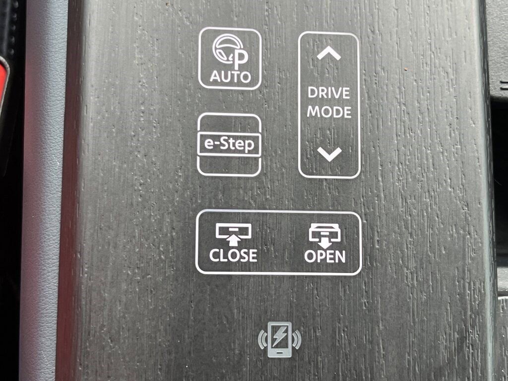 Certified 2023 Nissan Ariya image 9