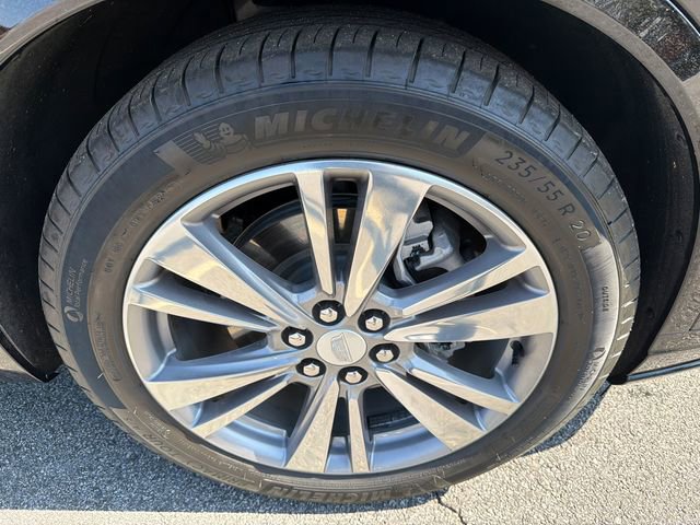 Used 2025 Cadillac XT6 Premium Luxury image 12