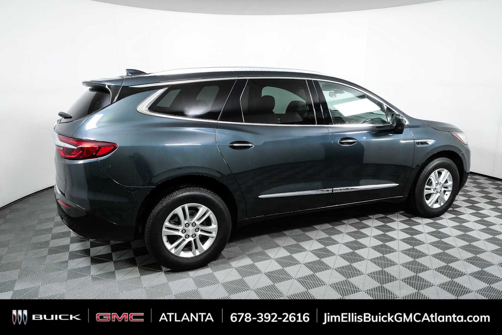 Used 2019 Buick Enclave Essence FWD image 2