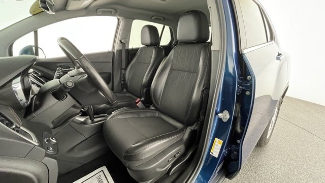 Used 2019 Chevrolet Trax LT w/ LT Convenience Package image 33