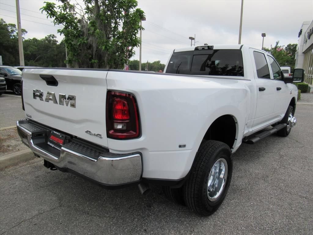 New 2026 RAM 3500 Tradesman AWD/4WD image 6