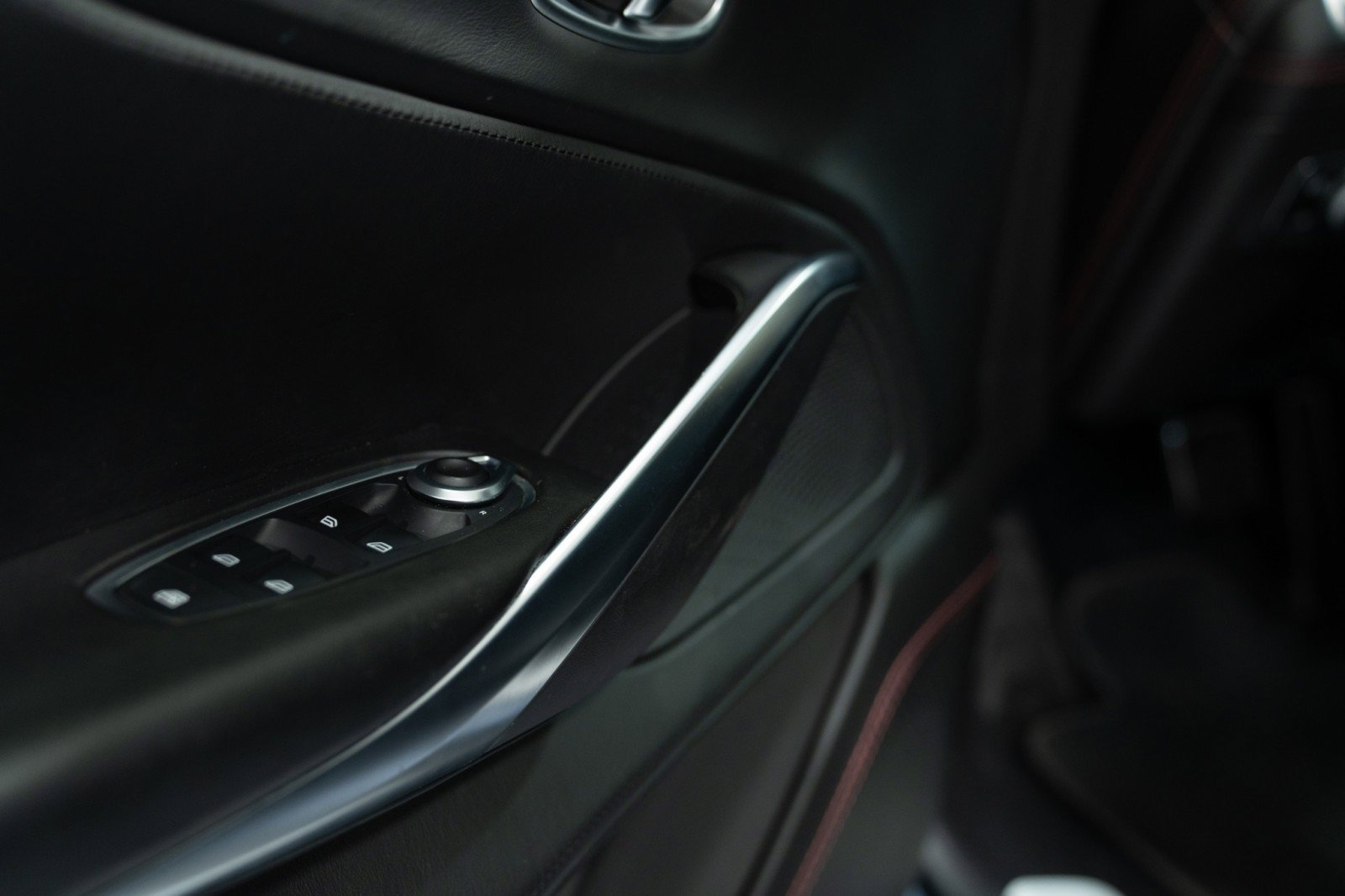 Used 2021 Aston Martin DBX image 20