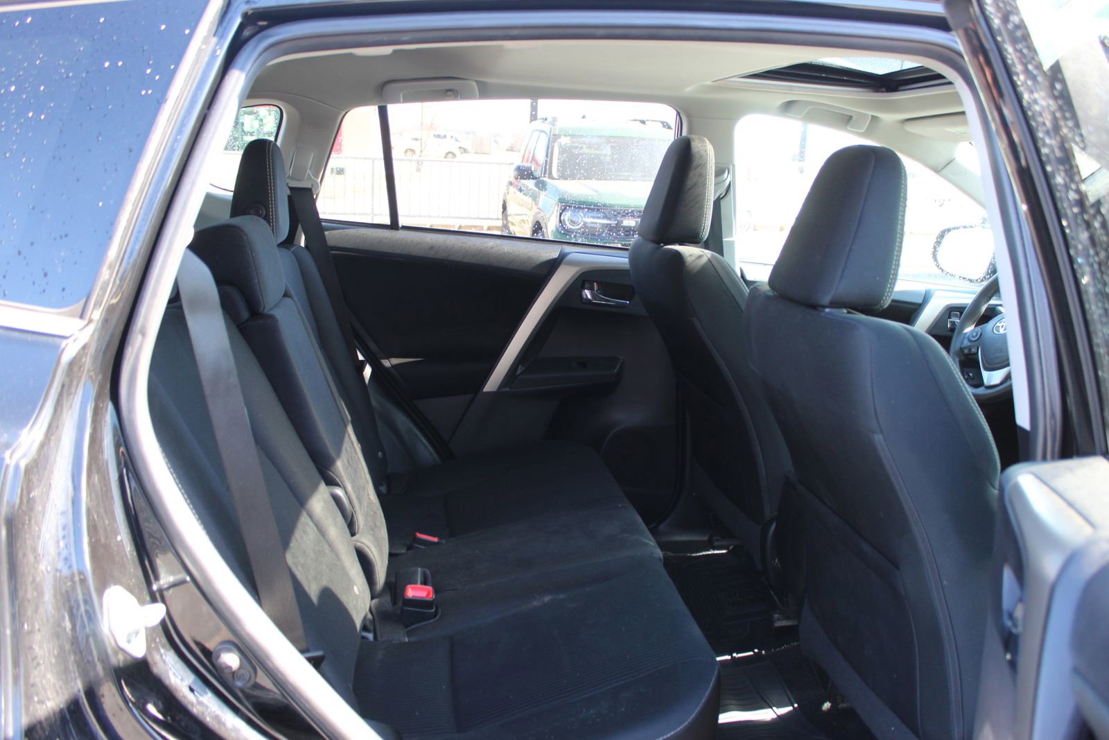 Used 2014 Toyota RAV4 XLE image 13