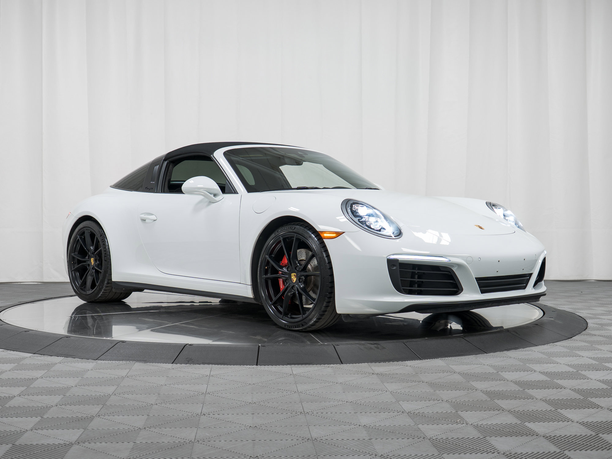 Certified 2019 Porsche 911 Targa 4S image 31