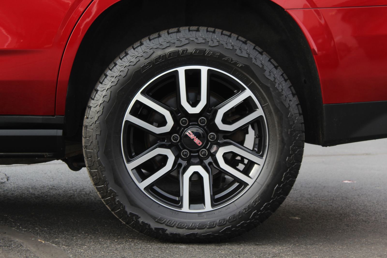 Used 2021 GMC Yukon AT4 w/ AT4 Premium Package image 26