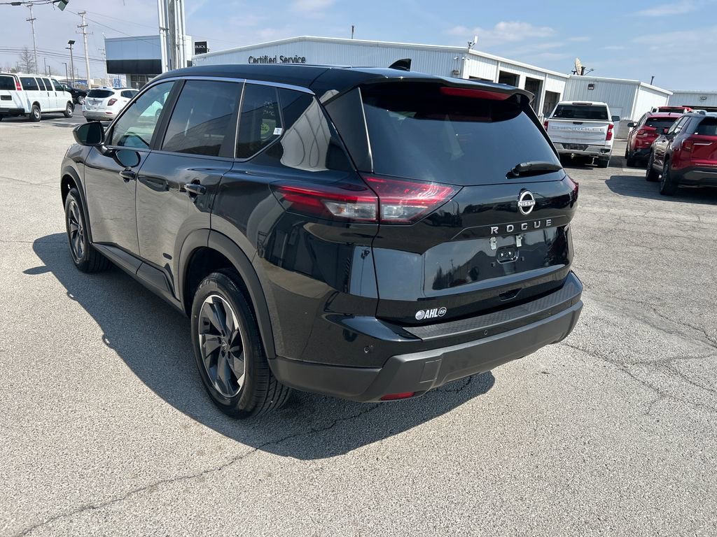 Used 2025 Nissan Rogue SV FWD image 5