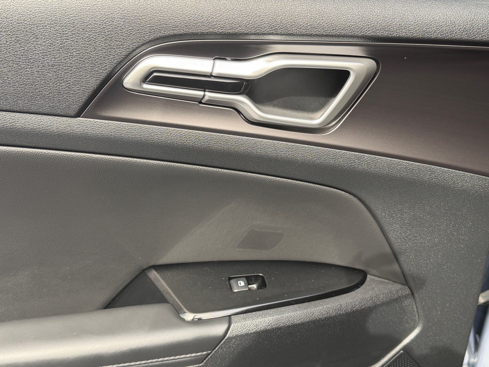 Certified 2023 Kia Sportage EX FWD image 18