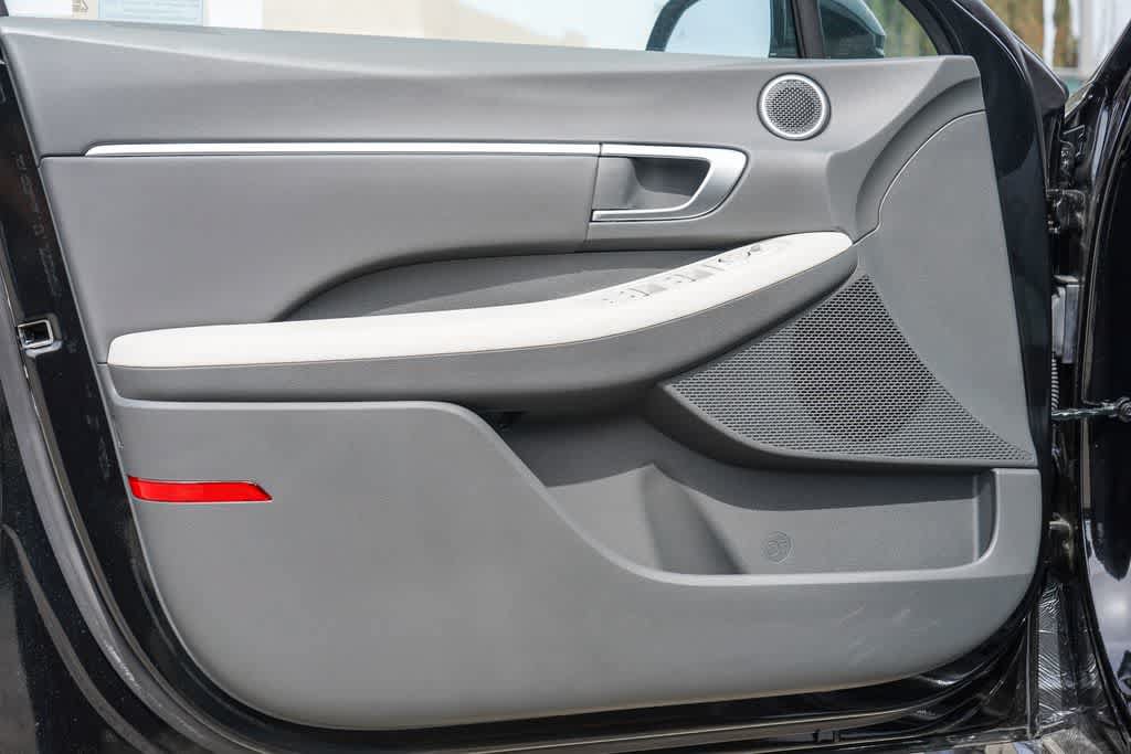New 2026 Hyundai Sonata SEL FWD image 18