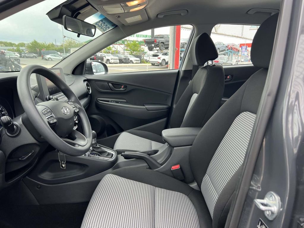 Certified 2023 Hyundai Kona SE w/ Cargo Package AWD/4WD image 18