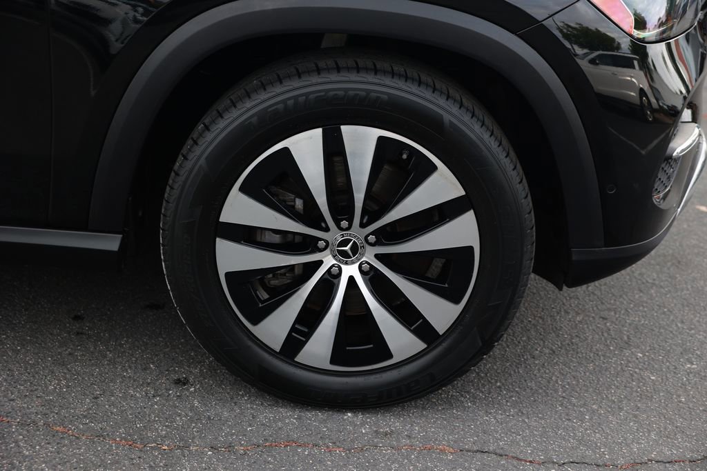Used 2025 Mercedes-Benz GLE 450e 4MATIC w/ Driver Assistance Package image 8